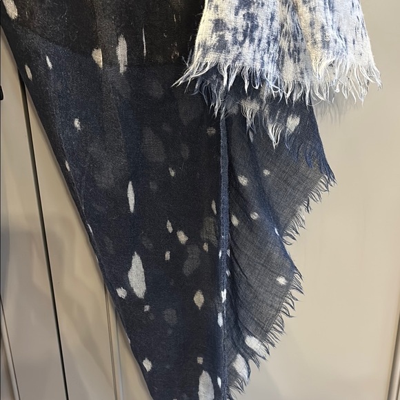 Michael stars multi colored /Patterned Scarf - Picture 2 of 6